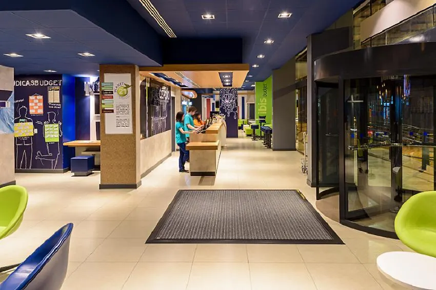Ibis Budget בלומנאו 2*,